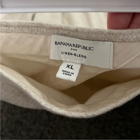 Banana Republic Women’s Beige Midi Skirt - Picture 2 of 7